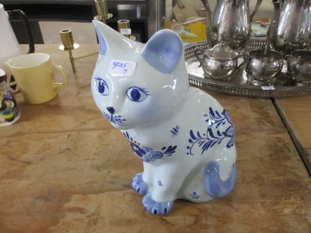 Ceramic Cat Image 1++